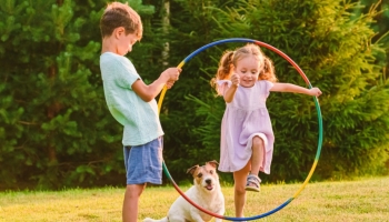 Attività ludiche all'aperto: giochi da giardino per bambini