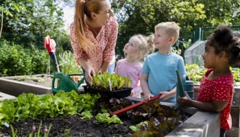 Giardinaggio con i bambini: scopri i benefici e le attività