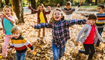 Giochi da esterno per bimbi: divertimento e sviluppo all'aria aperta