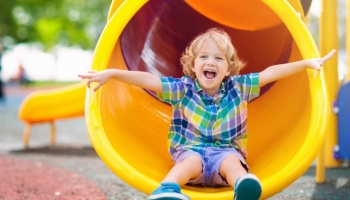 Scivolo da giardino per bambini: sicurezza e divertimento