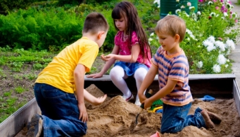 Percorsi sensoriali per bambini: crea spazi di gioco unici